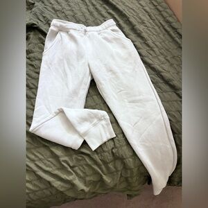 Girls’ Size 10 Amazon Essentials White Sweatpants
